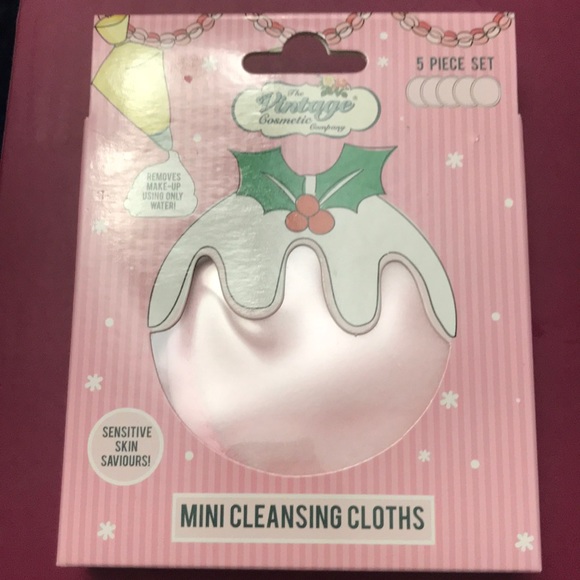 The Vintage Cosmetic Company Christmas pudding face pads  (5)mini clean cloths - Picture 1 of 9